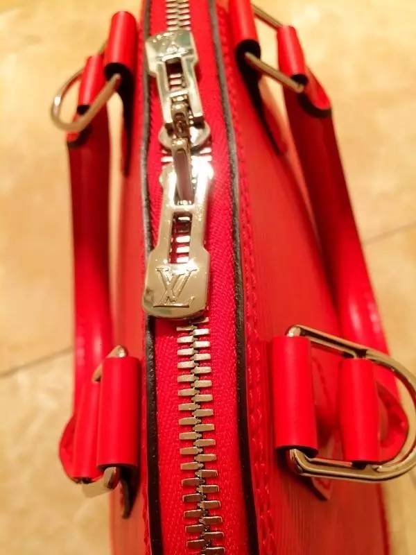 奢侈品店lv包,专柜购买的lv包