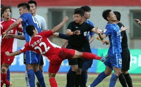 以弱打强足球比赛战术,以弱胜强足球比赛战术