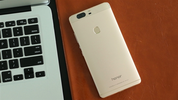 华为p9和荣耀v8哪个好,华为p9比荣耀v8贵在哪