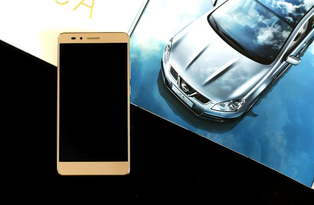 斩获1000元-1500元销冠荣耀畅玩5X评测