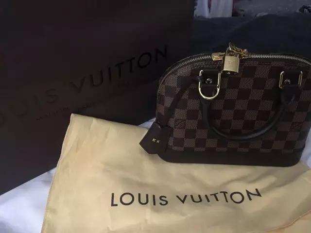 大牌包包有哪些实用耐背的,撞包的原因