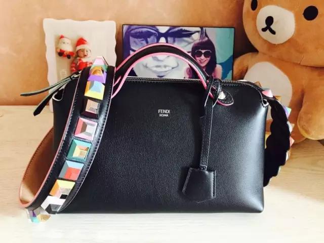 大牌包包有哪些实用耐背的,撞包的原因