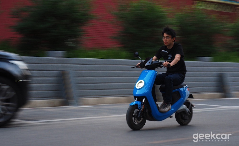 骑过200公里小牛M1后，我来告诉你它是一辆怎样的车