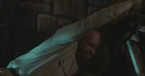 夭寿啊，章鱼上岸进化触手怪凌辱美少女啦！还好有dick警官~