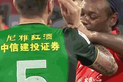 “玩死”中超标王的暖男究竟是何来头，18岁就恋上最美童星