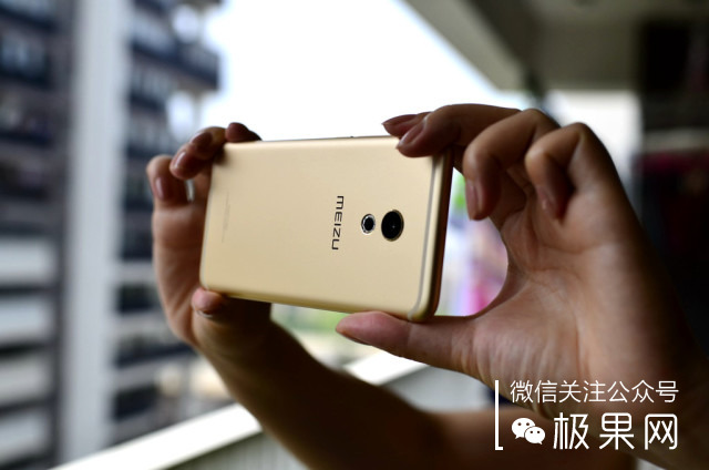 还在纠结买什么手机壳吗,还在纠结买什么东西