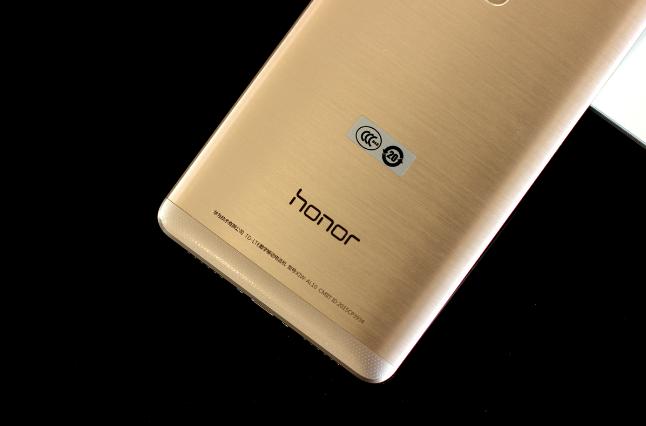 斩获1000元-1500元销冠荣耀畅玩5X评测