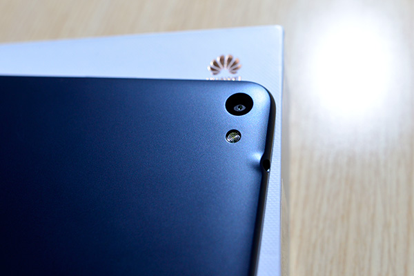 华为平板揽阅m2青春版10寸,华为揽阅m2青春版10.1有耳机孔嘛