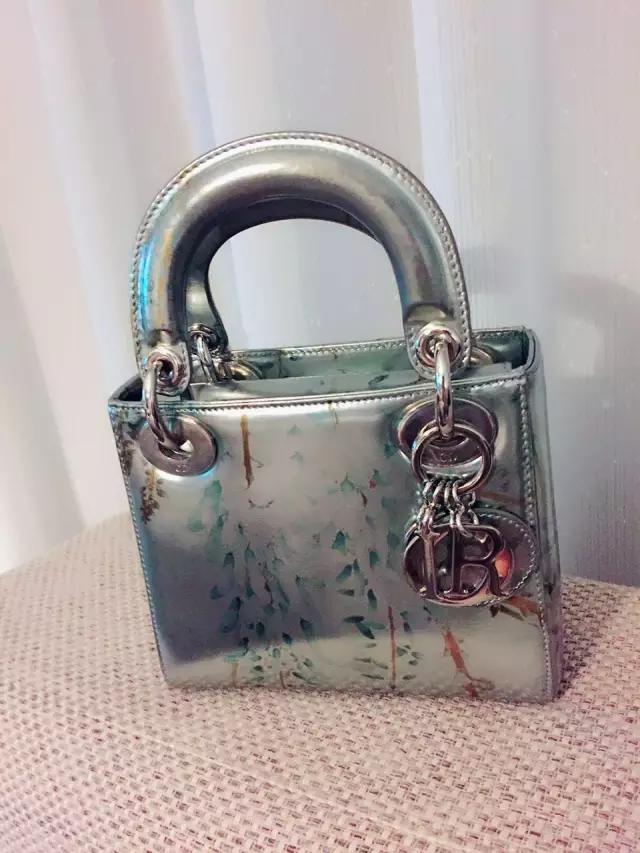 大牌包包有哪些实用耐背的,撞包的原因