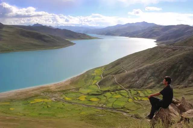 旅行叫他变沧桑，也叫他犯二，但还是死性不改