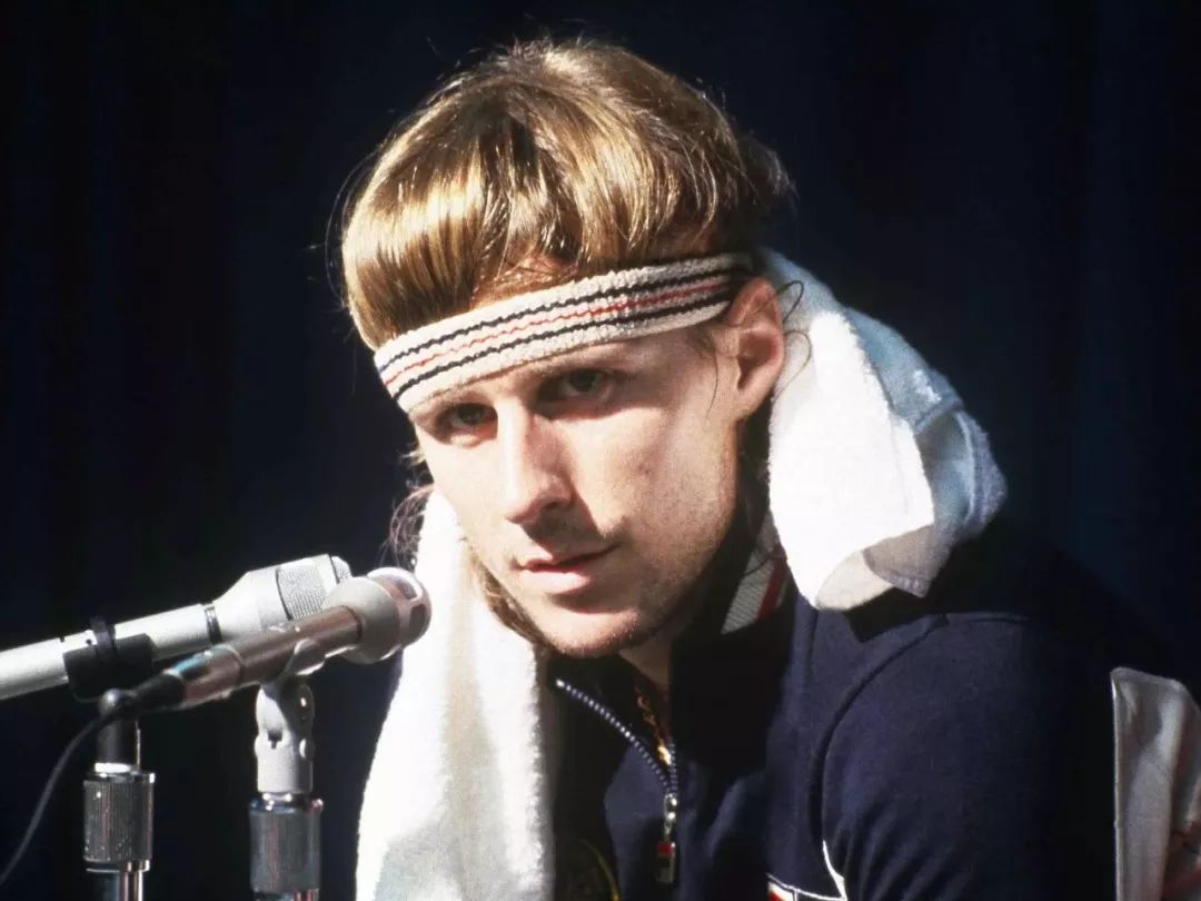 来，考考你｜知道李宇春膝盖上绑着的东西叫什么吗？