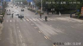 「曝光台」桂JGP212、桂JP6168、桂JC1383请关注！你们车前有行人！