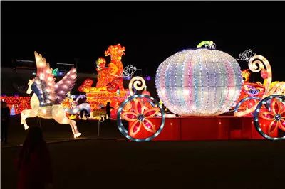 超级独家小编带你去灯会内场探秘,超级灯会都有啥表演活动
