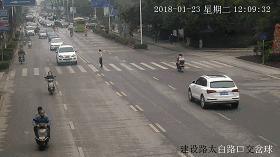 「曝光台」桂JGP212、桂JP6168、桂JC1383请关注！你们车前有行人！