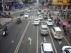 「曝光台」桂JGP212、桂JP6168、桂JC1383请关注！你们车前有行人！