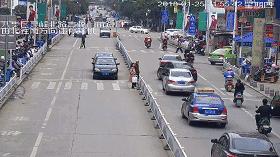 「曝光台」桂JGP212、桂JP6168、桂JC1383请关注！你们车前有行人！