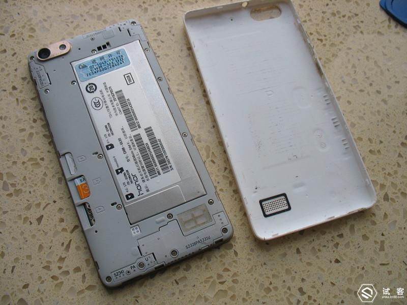 大吉大利今晚给手机更换电池！