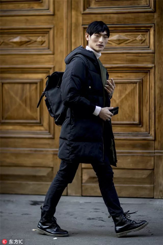 一穿就是35年的t恤,一穿就是30年的军服