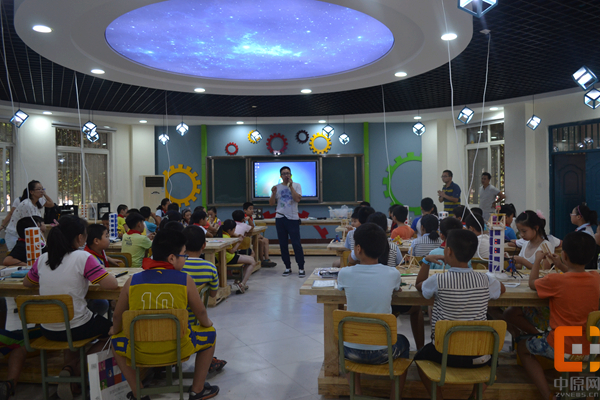 华山路小学周芸,周芸华山路小学校长