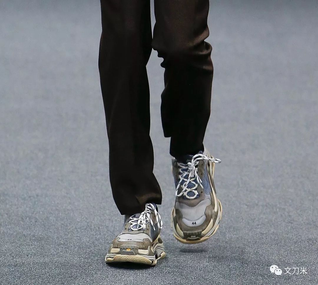 balenciaga鞋标,balenciaga的鞋都是刺绣吗