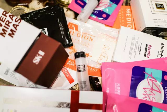 使用报告｜工作日的夜晚，敷一片面膜再休息吧