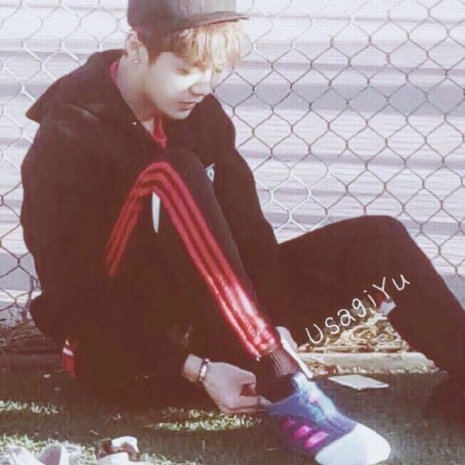 网友晒鹿晗最新踢球合照,171217鹿晗