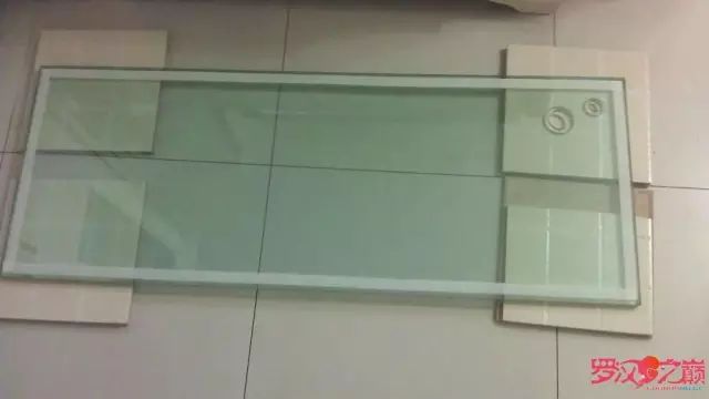 开局只有3000元，玻璃、器材全用买，最后纯靠DIY