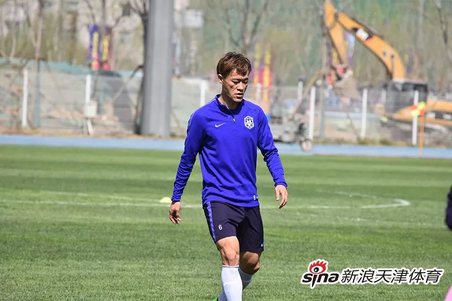 没能在泰达结束职业生涯，他会在故乡落叶归根吗？