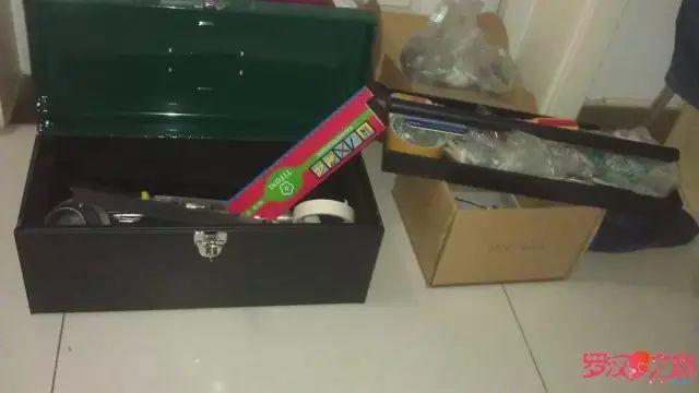 开局只有3000元，玻璃、器材全用买，最后纯靠DIY