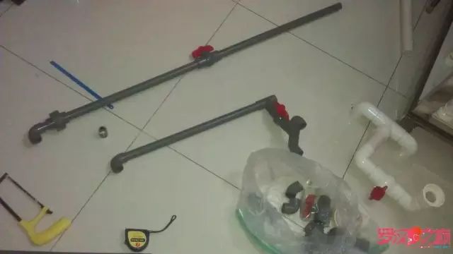 开局只有3000元，玻璃、器材全用买，最后纯靠DIY