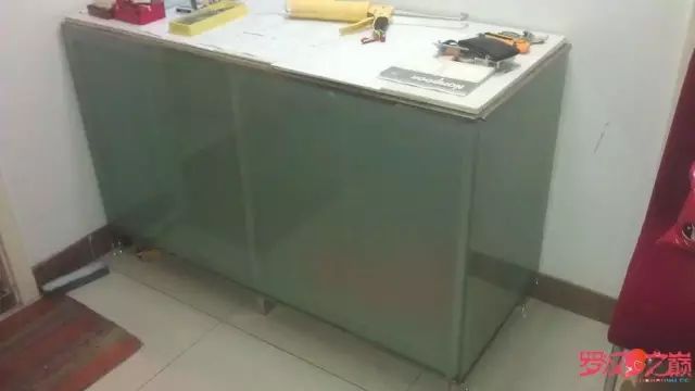 开局只有3000元，玻璃、器材全用买，最后纯靠DIY