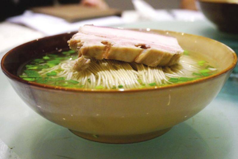 走街串巷，还是带你来吃几样镇江的骨灰级小吃吧！