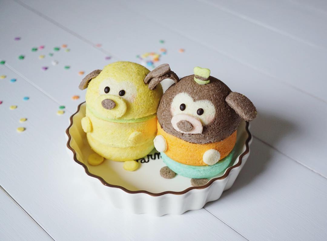 她用蛋糕，做了一个迪士尼亲友团