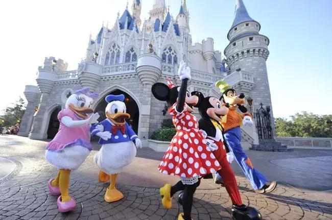 R级儿童片！抽烟喝酒纹身出*身卖**体，但她依然是好妈妈