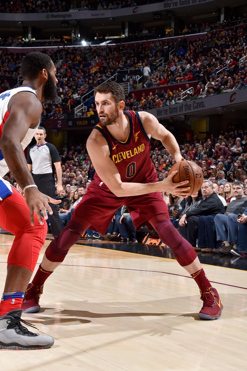 费城小将演绎“大师之路”！一米七五穿“金”首迎连胜！