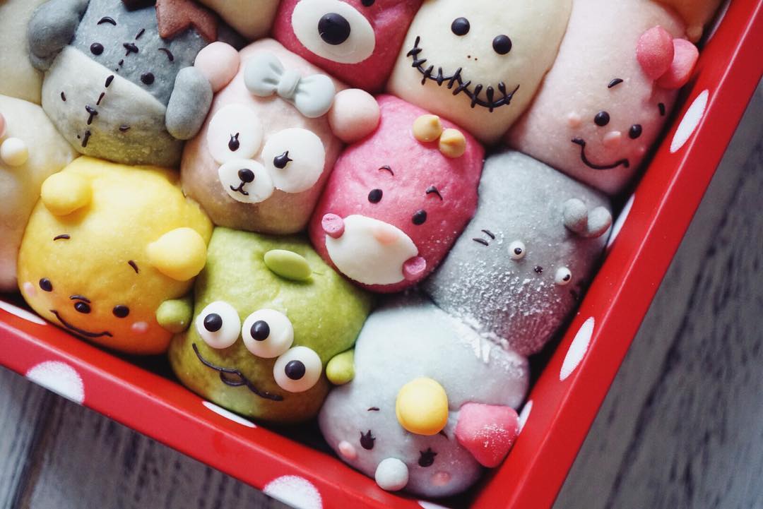 她用蛋糕，做了一个迪士尼亲友团