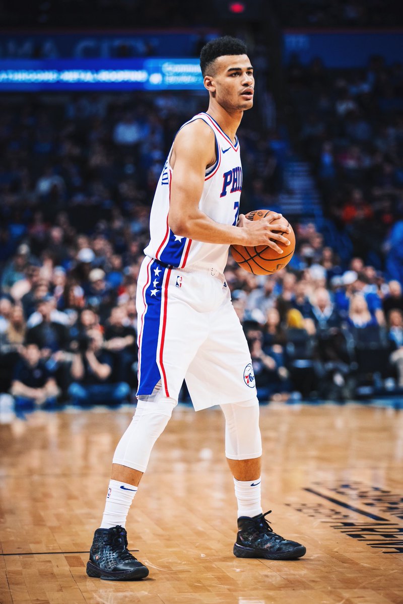 费城小将演绎“大师之路”！一米七五穿“金”首迎连胜！