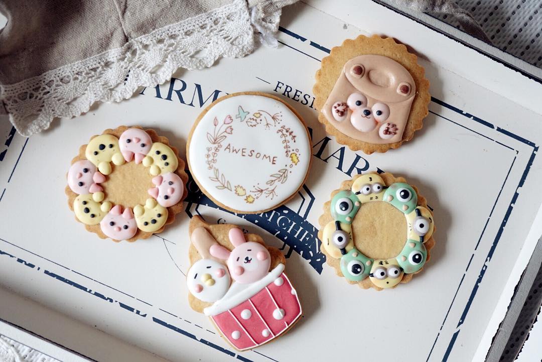 她用蛋糕，做了一个迪士尼亲友团