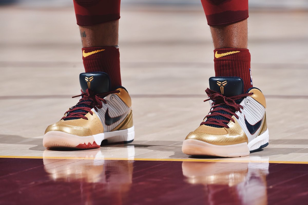 费城小将演绎“大师之路”！一米七五穿“金”首迎连胜！