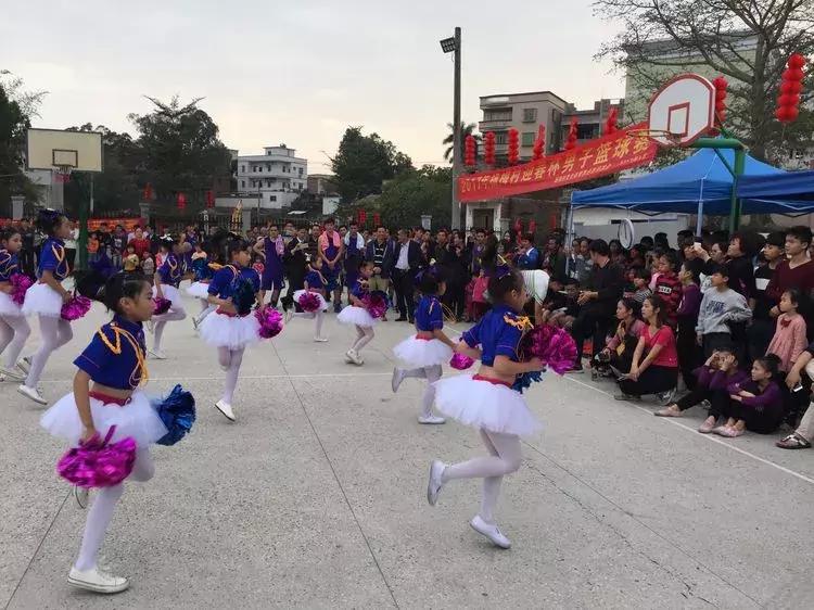 杨梅桥村篮球赛直播,迎春杯男子篮球赛隆重举行