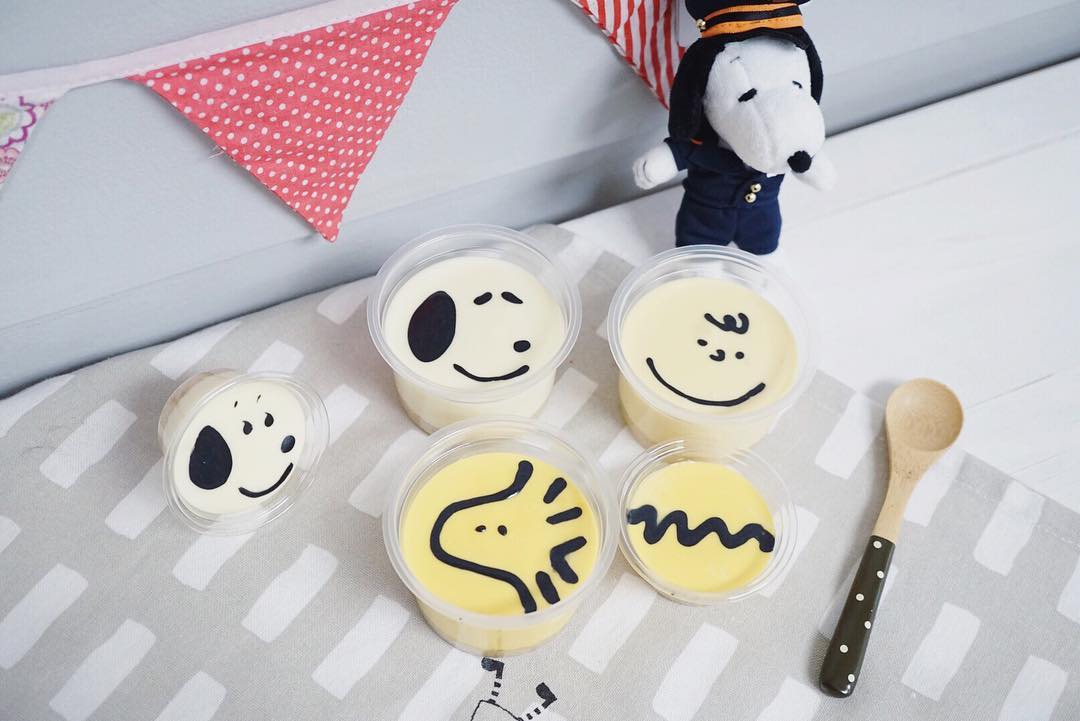 她用蛋糕，做了一个迪士尼亲友团