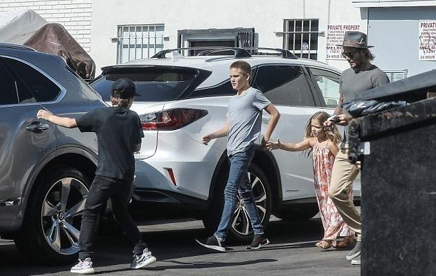 贝嫂维多利亚与小七,贝嫂和小七维多利亚