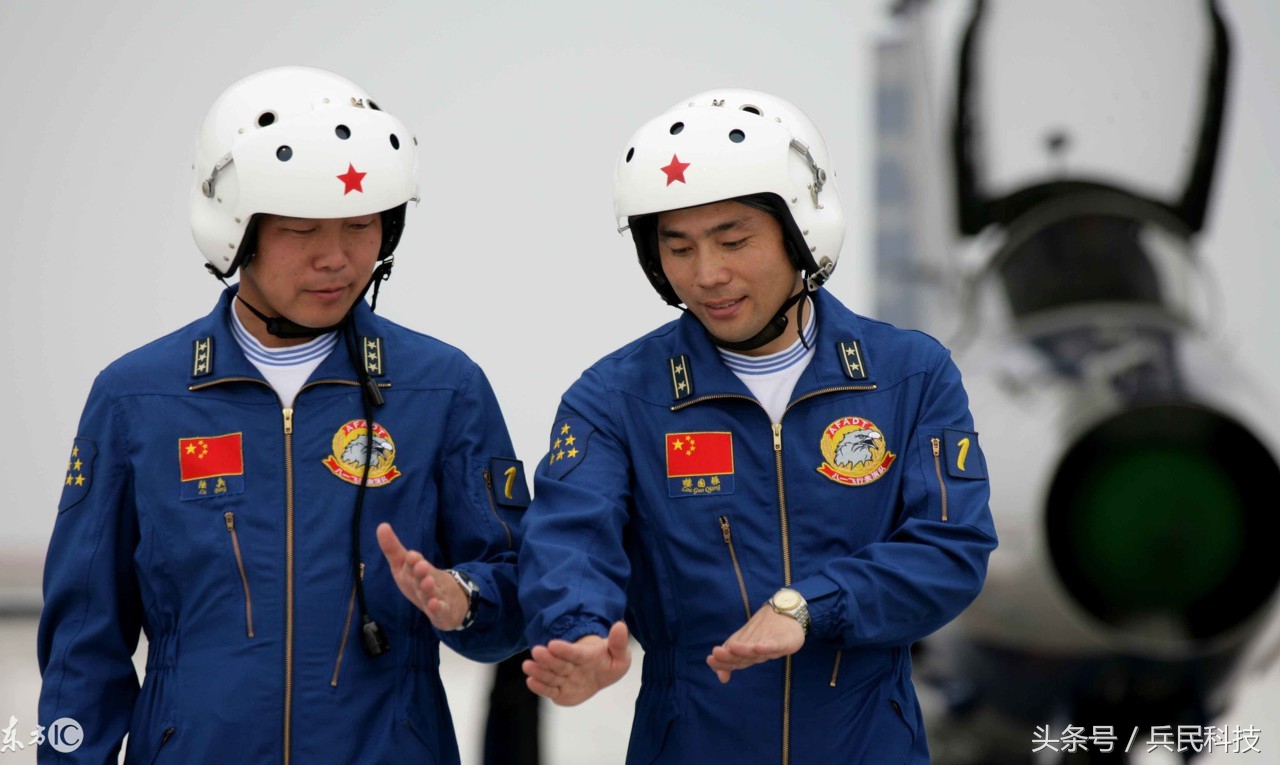 战斗机飞行员都不许开车吗,战斗机飞行员为啥不许开车