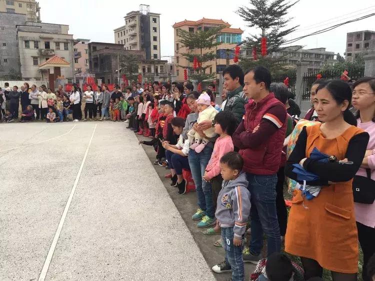 杨梅桥村篮球赛直播,迎春杯男子篮球赛隆重举行