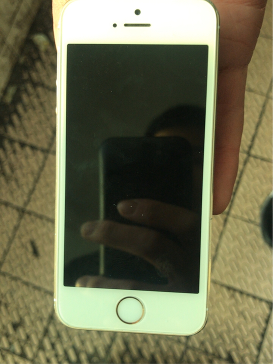 捡漏苹果5s手机,75元买个iphone5s