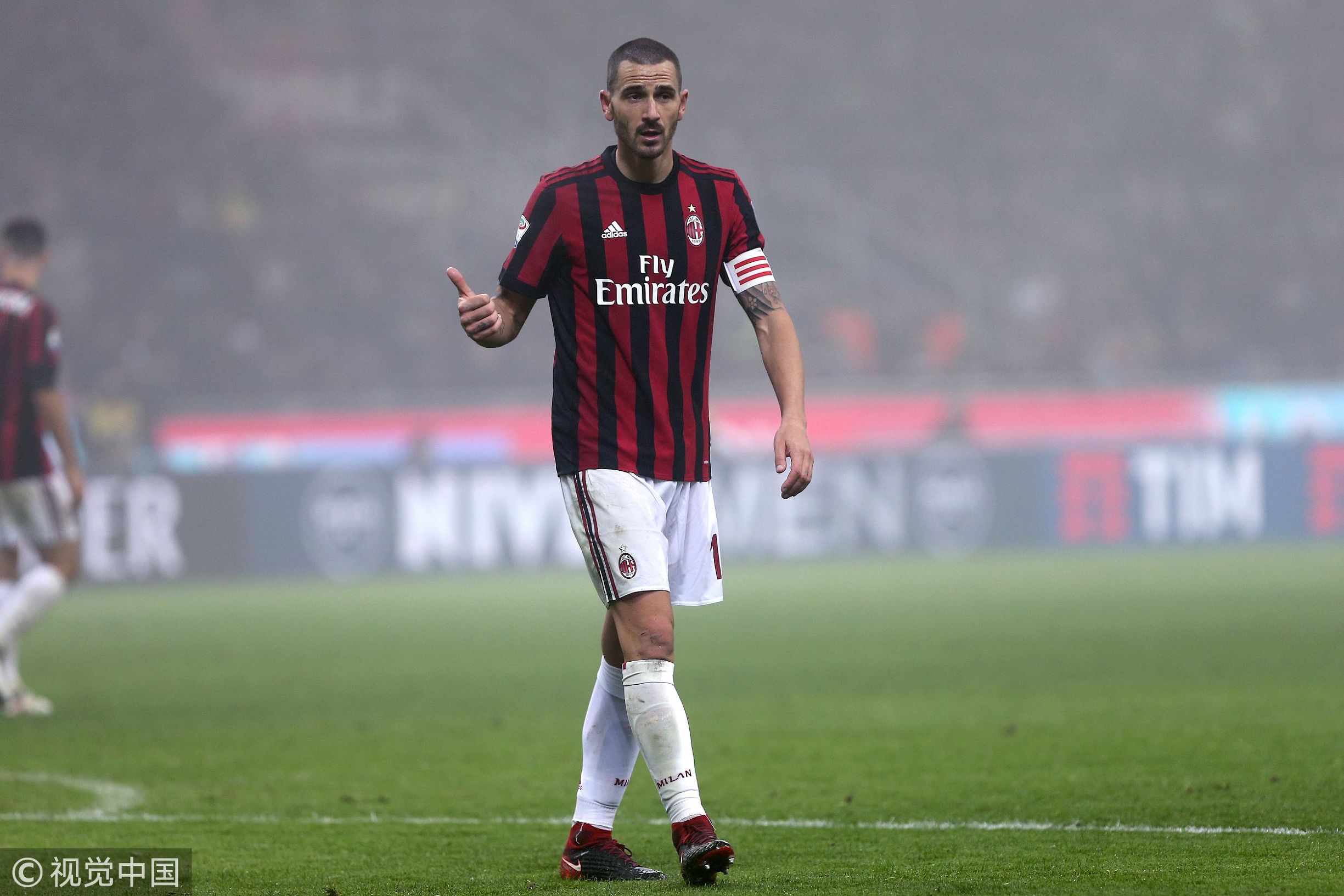 16岁小将破世界纪录,足坛16岁小将