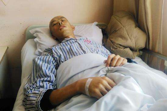 肝区主任：这个坏习惯惯的！销售总监年仅27岁得肝癌晚期