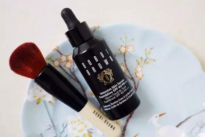 玫琳凯粉底液浅肤色适合什么肤质,圣罗兰粉底液b20适合什么肤色肤质