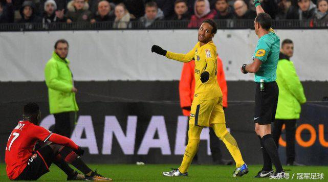 骚气背部停球+戏弄对手，内马尔用挑衅回击挑衅！