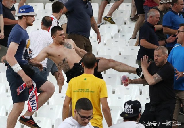 足球史上最严重的球场打架事件,足球史上最严重的球迷惨案